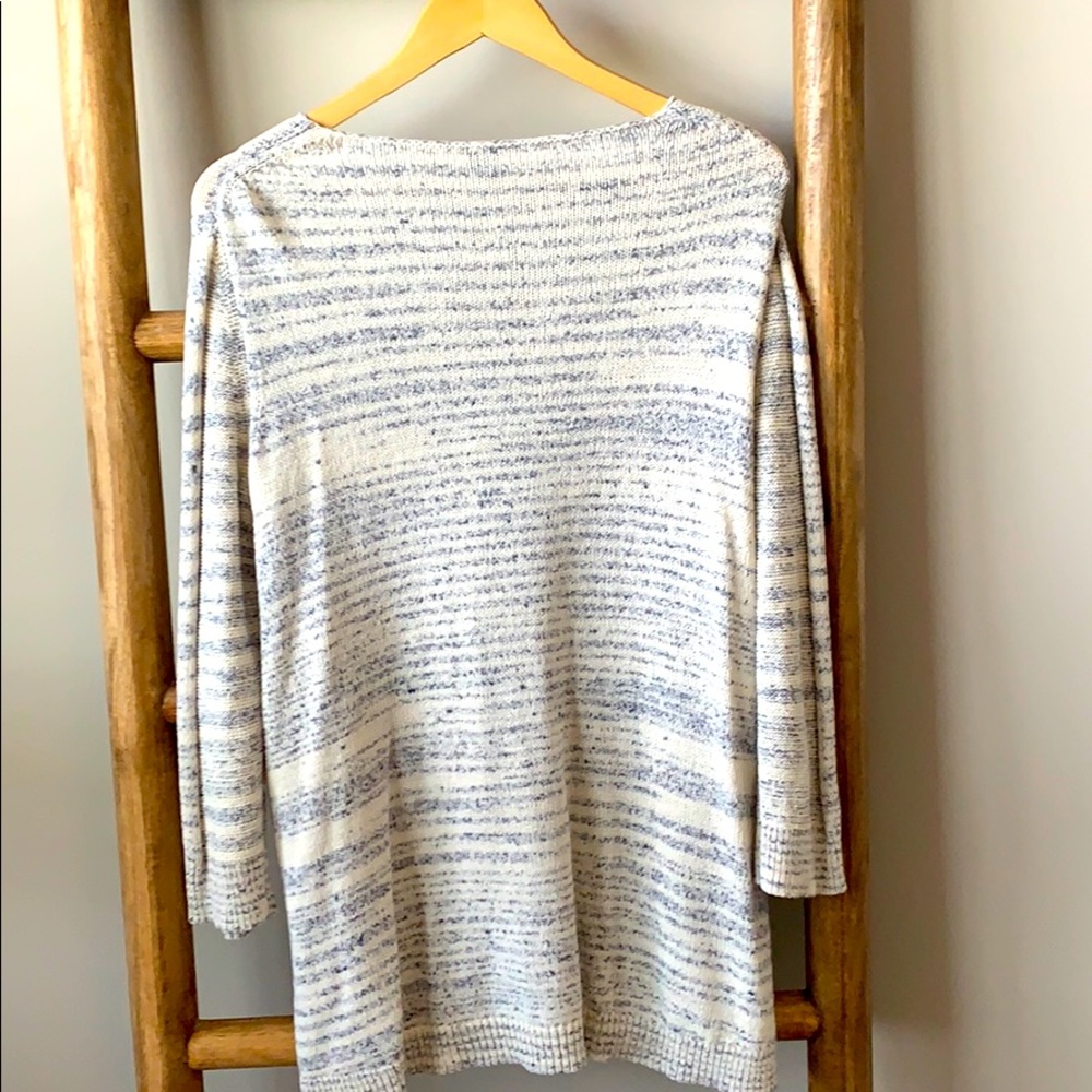GAP Summer Sweater - Picture 2 of 3